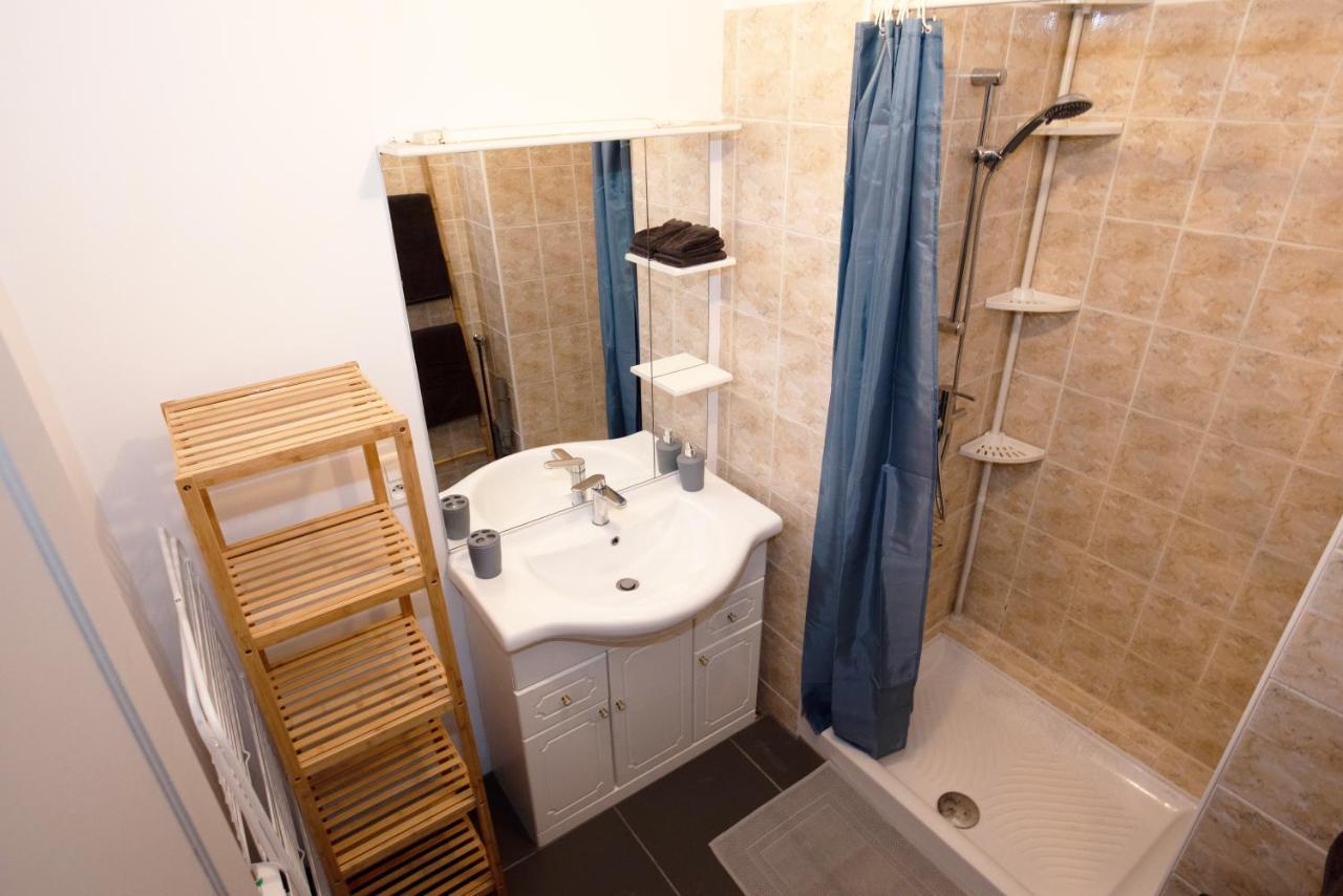 Confortable T2 Avec Parking Prive Au Centre De Brive Exterior foto